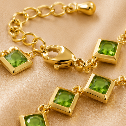 Bracelet vintage pierre carrée vert émeraude, plaqué or