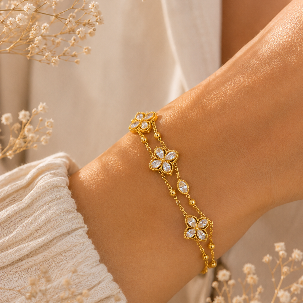 Bracelet double rang plaqué or avec fleur en zircon et pierre nacrée