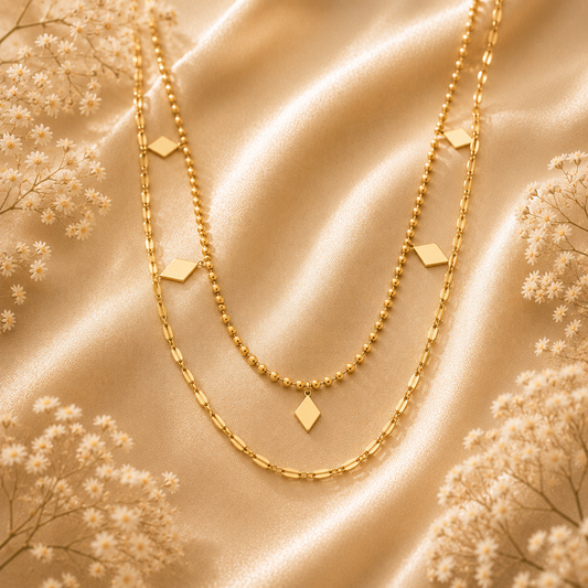 Collier double rang plaqué or avec pendentif losange géométrique