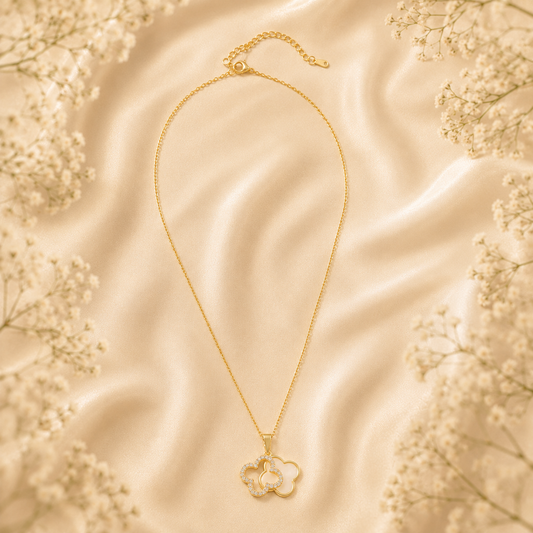 Collier pendentif trèfle double rang, coquillage blanc nacré et strass, plaqué or