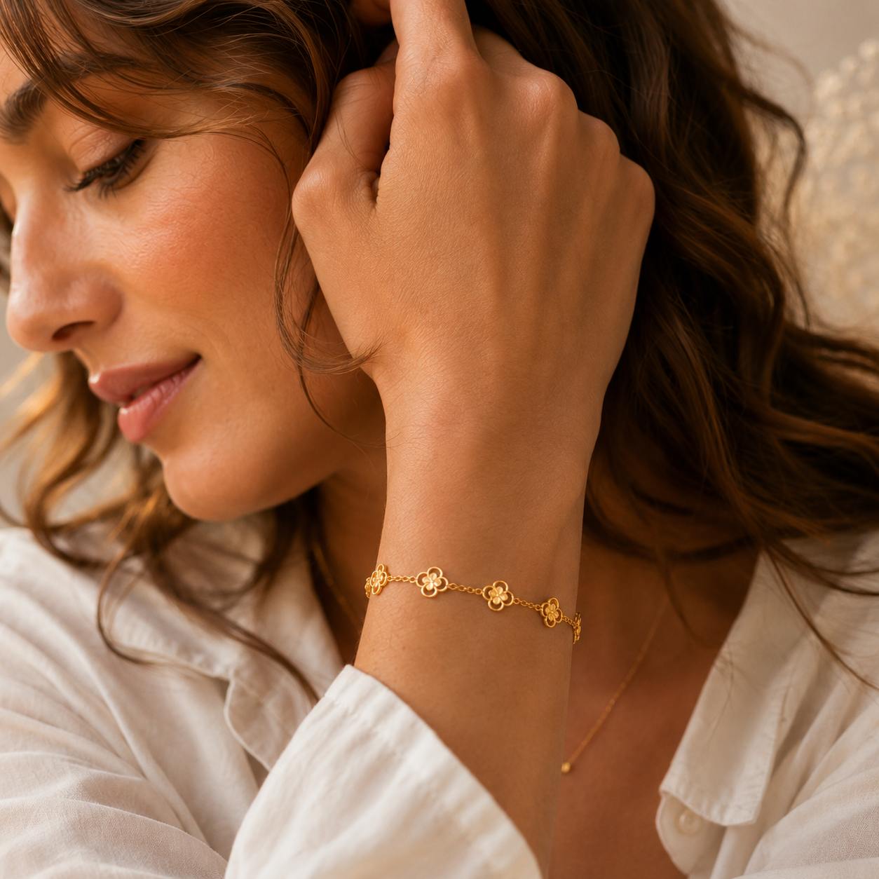 Bracelet trèfle à quatre feuilles évidé en acier titane poli